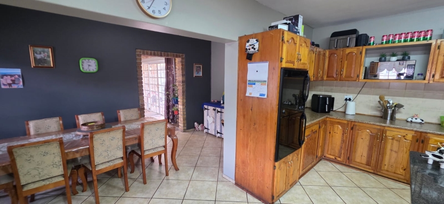 4 Bedroom Property for Sale in Miederpark North West